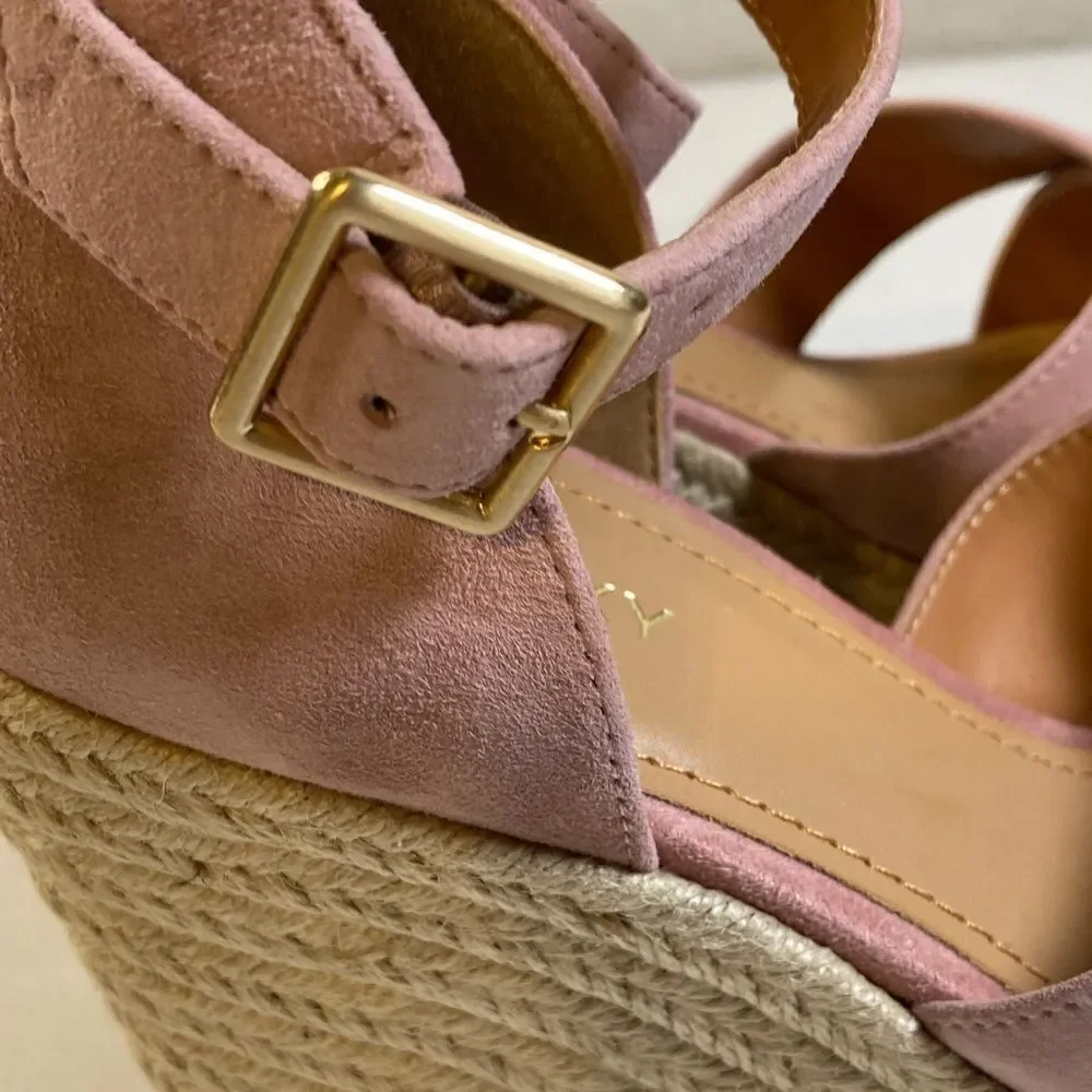 NIB Lisa Vicky Gemi V Dusty Pink Kid Suede 4” Wedge Espadrille Heel Sandal 8.5